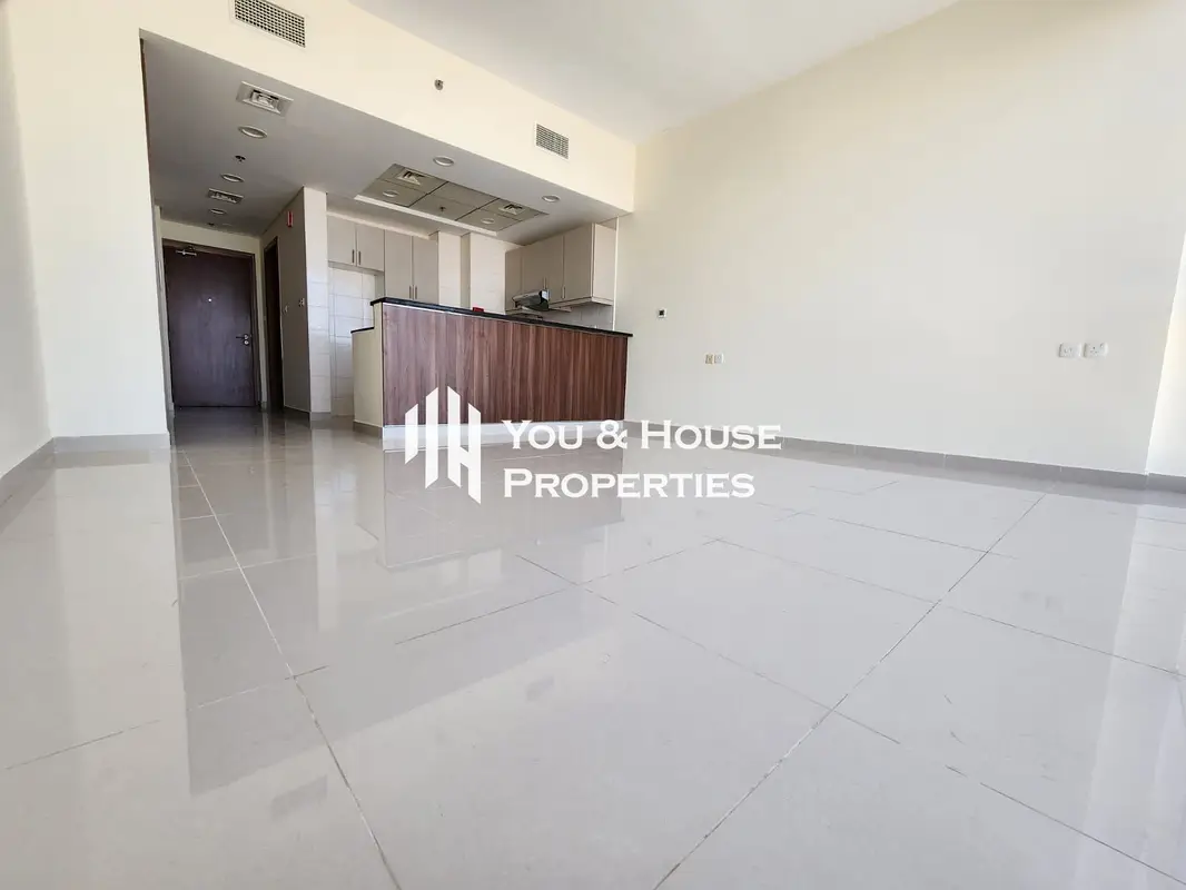 ​Bright High-Floor Studio / Reef Residence — image 1 of 5