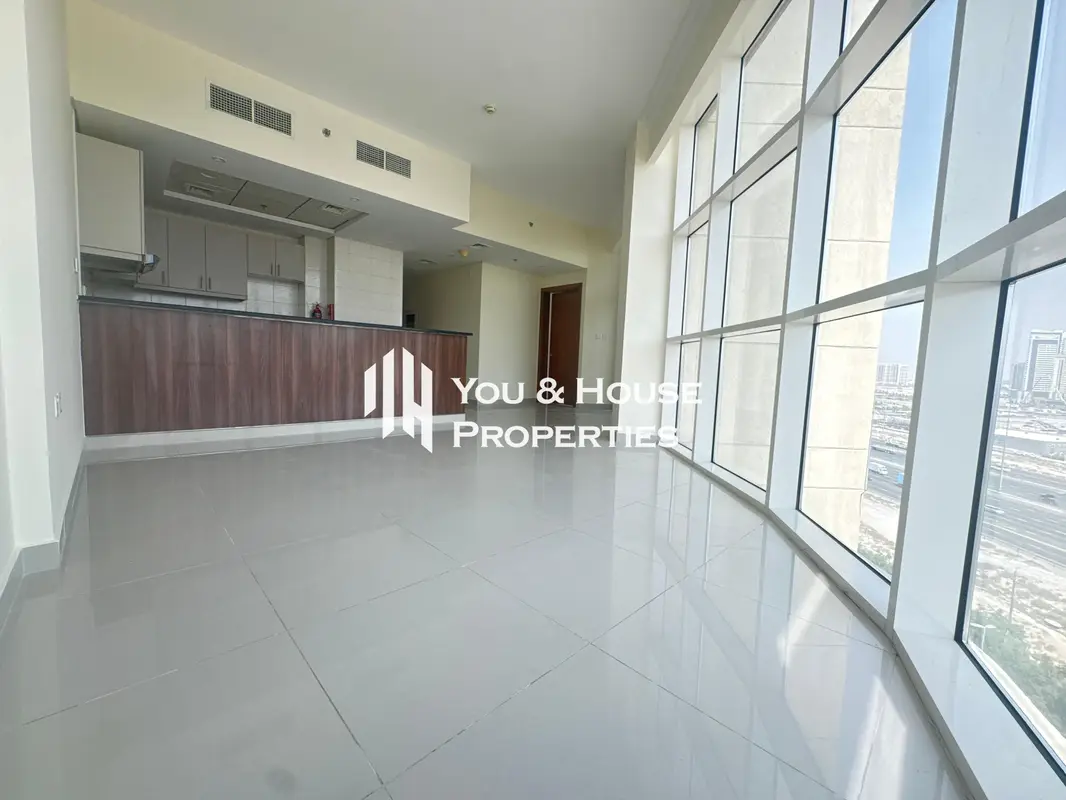 Spacious 1-BR / Open City Views — image 1 of 5